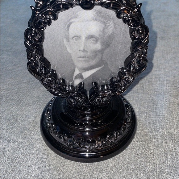 Bath & Body Works Halloween Holographic
Portrait Frame Candle Holder - Picture 4 of 4